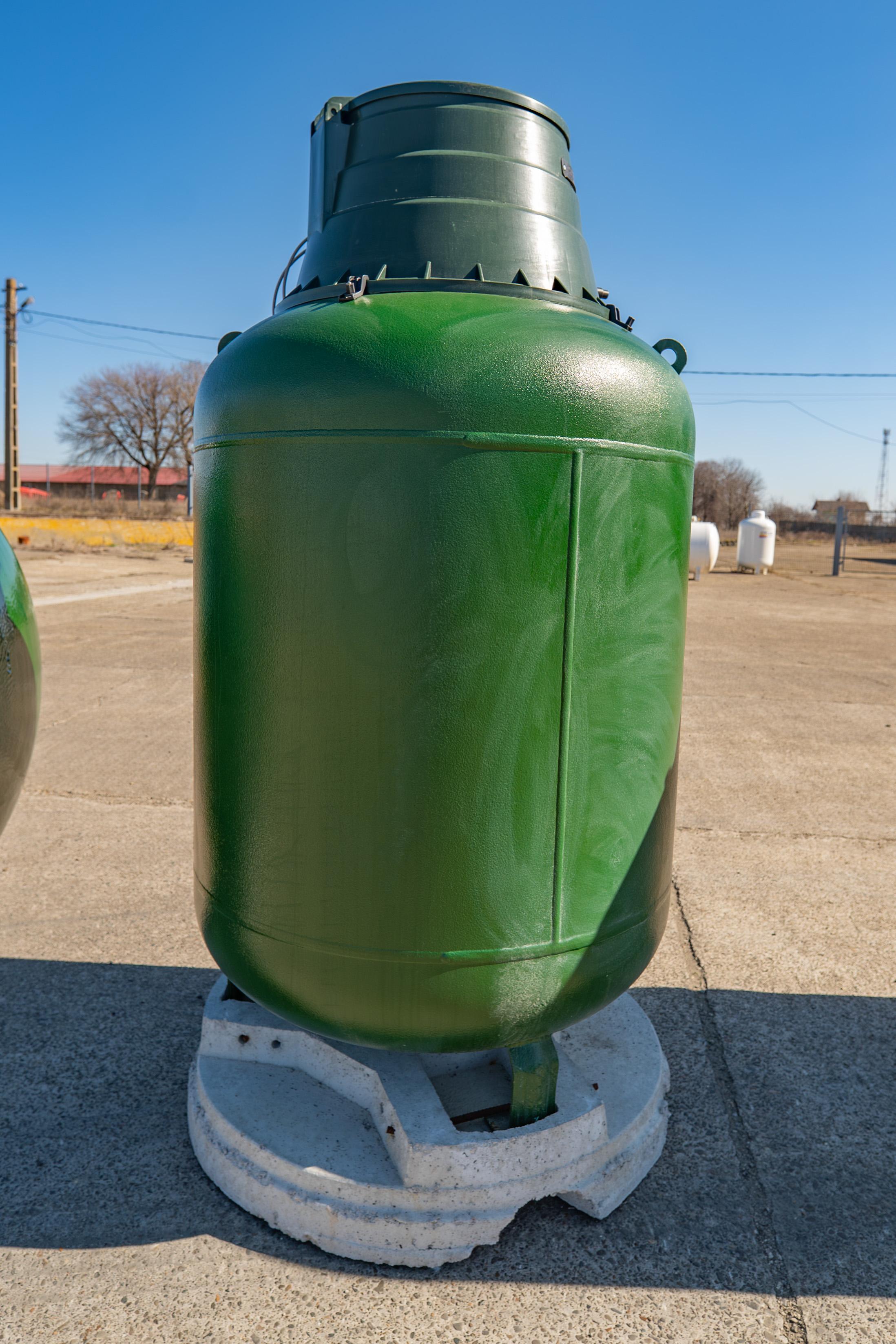 REZERVOR 2250L VERTICAL SUBTERAN