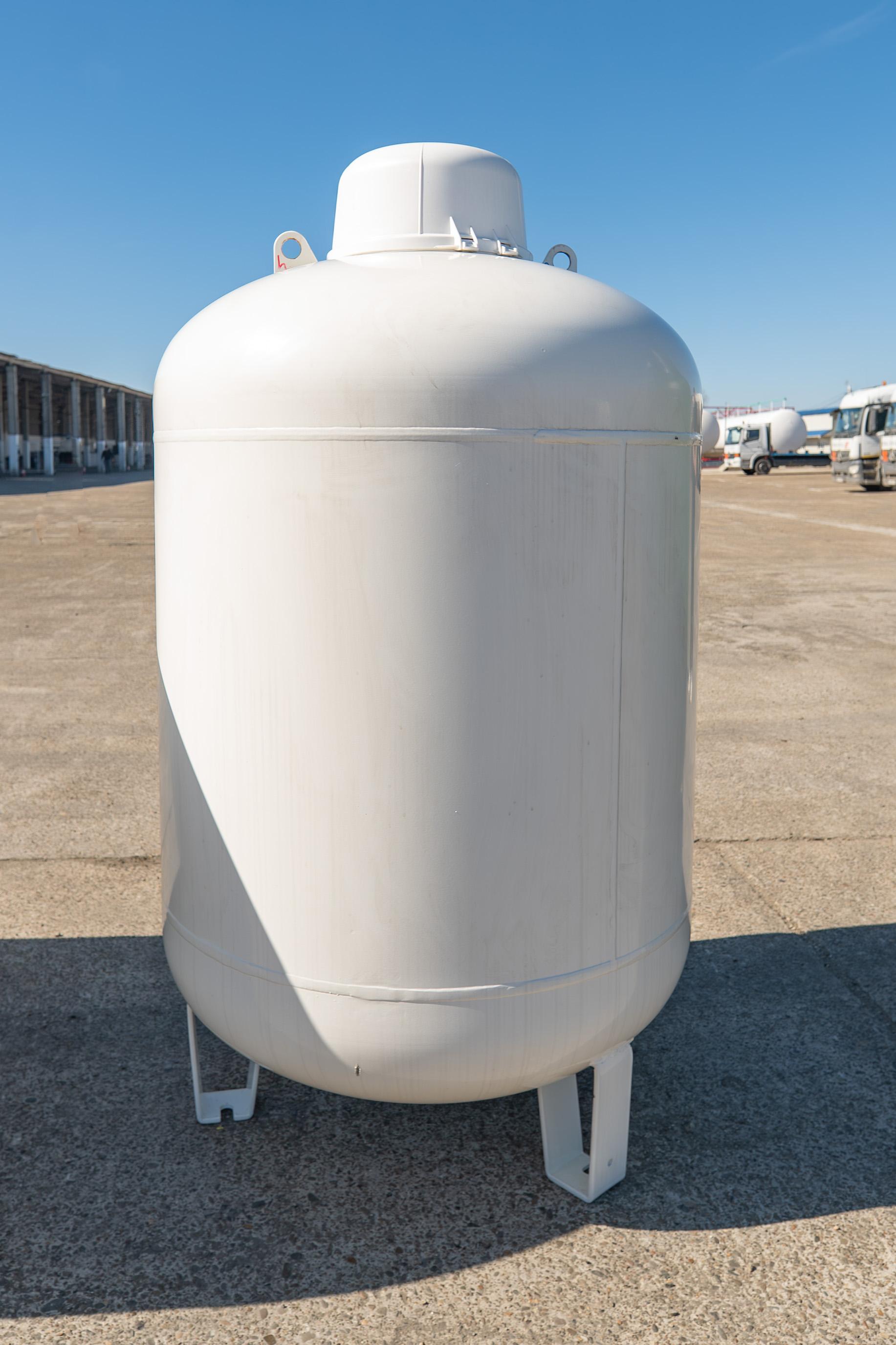 REZERVOR 1000L SUPRATERAN VERTICAL